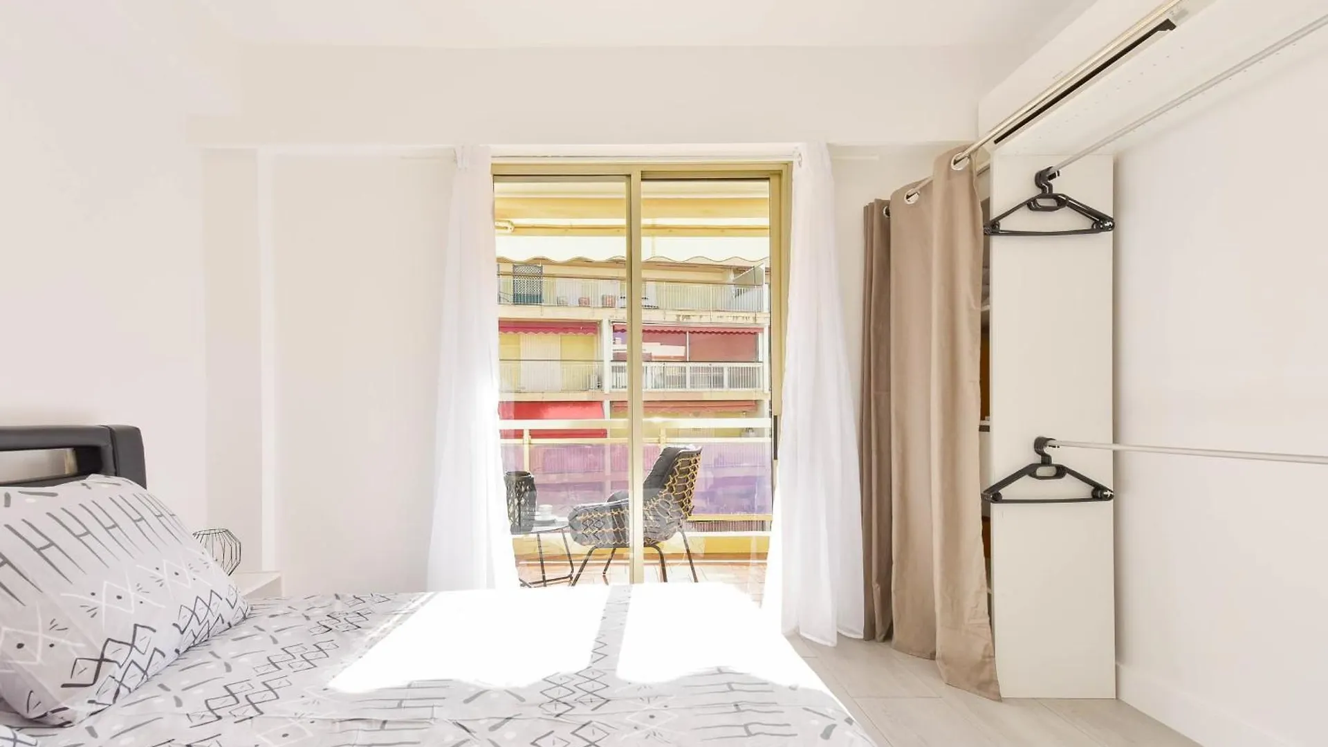 Apartment With Terrace Walk To Beaches & Shopping Cannes 0*,  France
